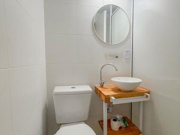 Departamento de 2 ambientes refaccionado a nuevo con patio