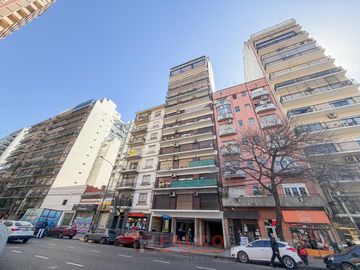 Departamento de 2 ambientes refaccionado a nuevo con patio