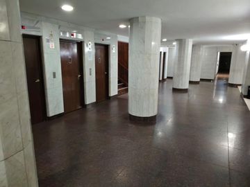 Departamento en alquiler, 2 ambientes con balcón. Seguridad. Lavadero. Sánchez de Bustamante al 400.