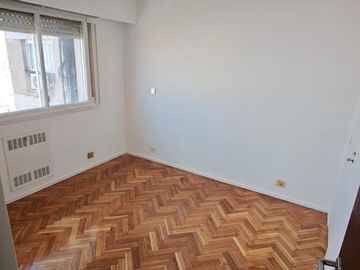Departamento en alquiler, 2 ambientes con balcón. Seguridad. Lavadero. Sánchez de Bustamante al 400.