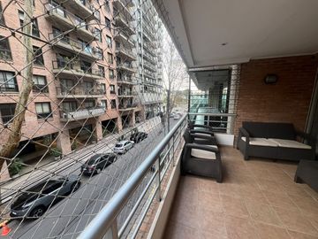 Alquiler departamento de 4 ambientes con cochera amueblado!