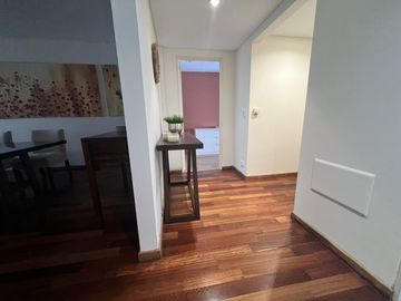 Alquiler departamento de 4 ambientes con cochera amueblado!