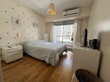 Alquiler departamento de 4 ambientes con cochera amueblado!