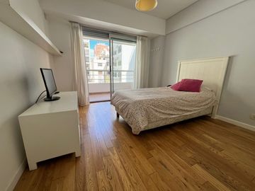 Alquiler departamento de 4 ambientes con cochera amueblado!
