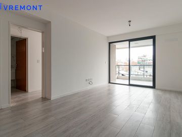 Culpina al 300 Semipiso de 2 ambientes con balcon en venta en Flores