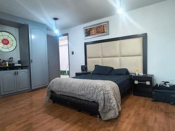 CASA EN VENTA EN JARDINES DE ZAVALETA