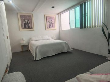 CASA EN VENTA EN JARDINES DE ZAVALETA