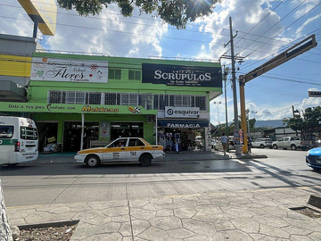 LOCAL COMERCIAL EN RENTA EN LA NOVENA SUR FRENTE A MERCADO DE LOS ANCIANOS