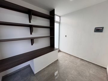 CASA DE TRES NIVELES EN SAN ÁNGEL V - $7.7 MDP
