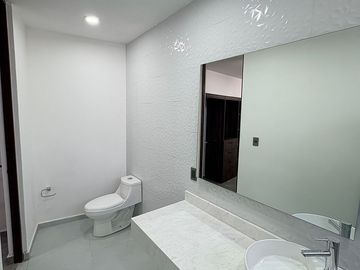 CASA DE TRES NIVELES EN SAN ÁNGEL V - $7.7 MDP
