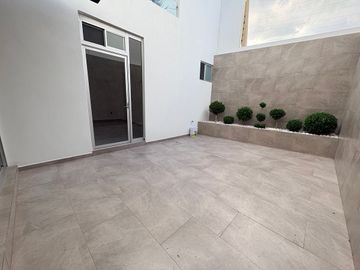 CASA DE TRES NIVELES EN SAN ÁNGEL V - $7.7 MDP
