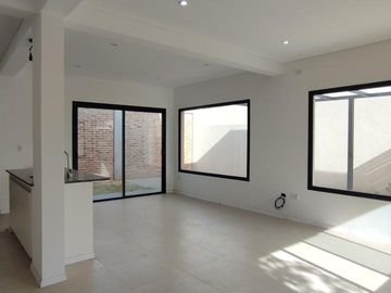 Casa en Alquiler en  Quilmes Oeste, Amenities