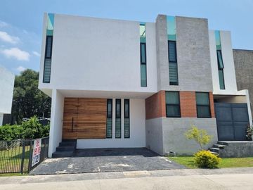 Casa en venta con roof garden en Katania Residencial 🏊🏻‍♀️