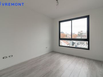 Culpina al 300 Semipiso de 2 ambientes con balcon en venta en Flores