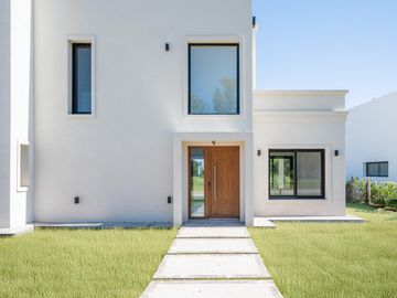 Casa en venta en el Barrio Medal Country club, Pilar, GBA Norte - 4 Ambientes