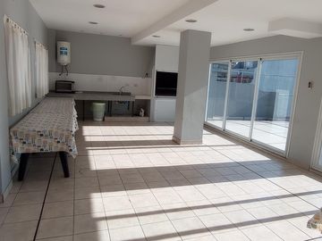 Departamento de 3 ambientes con Balcón - Baulera - SUM - en Alquiler en Flores