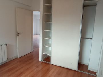 Departamento de 3 ambientes con Balcón - Baulera - SUM - en Alquiler en Flores
