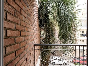 1 Dormitorio y medio a metros de Plaza España y Ciudad Universitaria