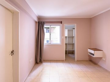 1 Dormitorio y medio a metros de Plaza España y Ciudad Universitaria