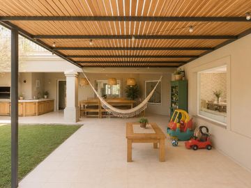 Casa en Esquina - Barrio la caballeriza