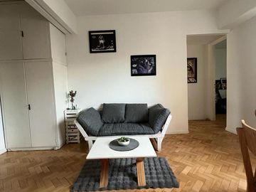 Departamento en venta en CABA, San Nicolás - 2 amb con balcón 10mo piso