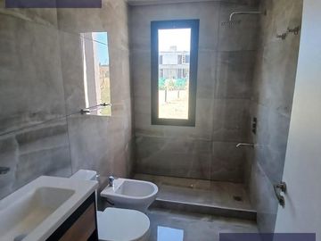 Venta Casa con 3 dormitorios en Medal Country Club