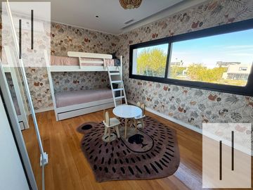 Casa en Alquiler amoblada EL yacht Nordelta 4 dormitorios