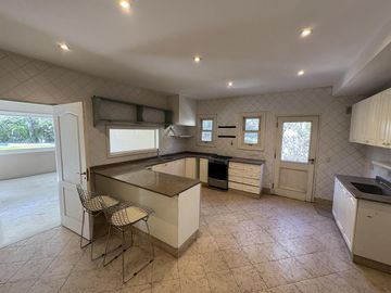 Casa en Venta 5 Ambientes en Senderos 1 - Pilar