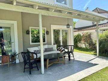 Casa en Venta 5 Ambientes en Senderos 1 - Pilar