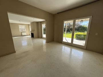 Casa en Venta 5 Ambientes en Senderos 1 - Pilar
