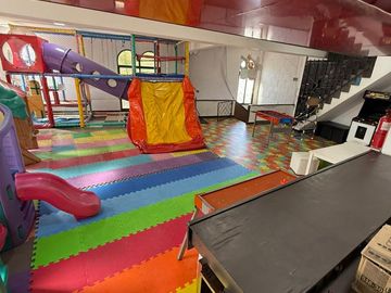 Salon de fiestas . Ideal para trabajarlo