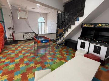Salon de fiestas . Ideal para trabajarlo