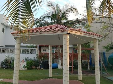 Casa en venta en Veracruz de 3 niveles Residencial Puerto Condesa