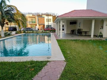 Casa en venta en Veracruz de 3 niveles Residencial Puerto Condesa