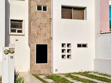 Casa en venta en Veracruz de 3 niveles Residencial Puerto Condesa
