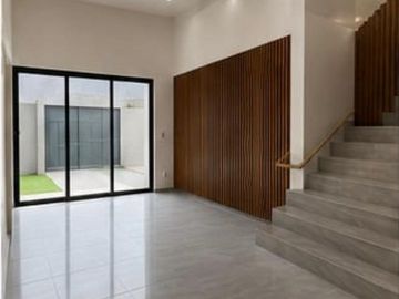 Casa en venta en Veracruz con Hab. en P.B. Fracc. Las Palmas