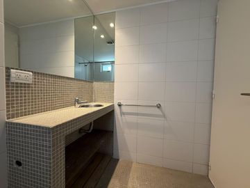 EXCELENTE MONOAMBIENTE APTO PROFESIONAL