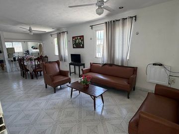 VENTA DE CASA EN LA PLAYA ,CHICXULUB PUERTO CON PISCINA
