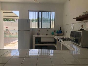 VENTA DE CASA EN LA PLAYA ,CHICXULUB PUERTO CON PISCINA