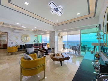 OPORTUNIDAD! LUJOSO PENTHOUSE en Barlovento, Bucerias, Nayarit. En Venta