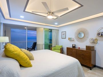 OPORTUNIDAD! LUJOSO PENTHOUSE en Barlovento, Bucerias, Nayarit. En Venta
