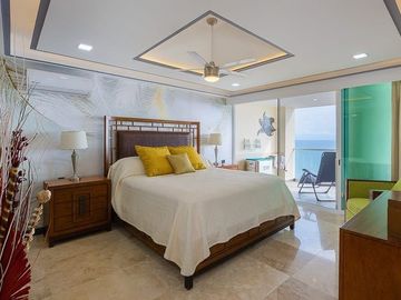 OPORTUNIDAD! LUJOSO PENTHOUSE en Barlovento, Bucerias, Nayarit. En Venta