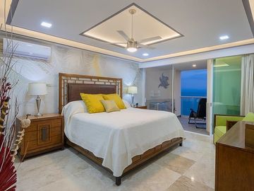 OPORTUNIDAD! LUJOSO PENTHOUSE en Barlovento, Bucerias, Nayarit. En Venta