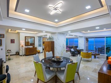 OPORTUNIDAD! LUJOSO PENTHOUSE en Barlovento, Bucerias, Nayarit. En Venta