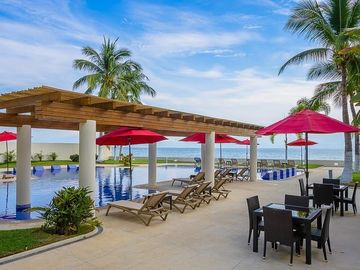 OPORTUNIDAD! LUJOSO PENTHOUSE en Barlovento, Bucerias, Nayarit. En Venta