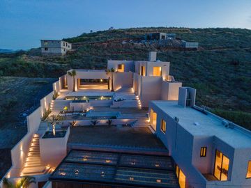 Casa de Lujo con 2 Residencias Independientes y Alberca en Todos Santos, La Paz