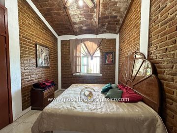 Casa de Campo en Venta, Fracc. El Roble, Jalisco.