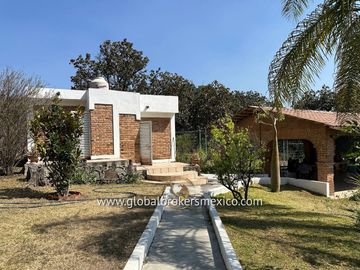 Casa de Campo en Venta, Fracc. El Roble, Jalisco.