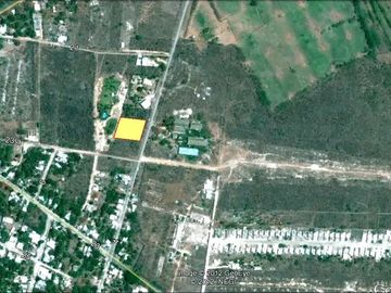 Terreno de 2,000 m2 en Conkal