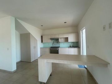 Casa renta Cond. Amaranto Ciudad Maderas El Marqués 16,000 FerIsl EMC